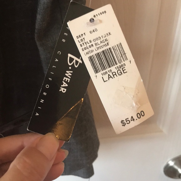 Byer California - B. Wear Belted Short Blazer NWT - Picture 4 of 5